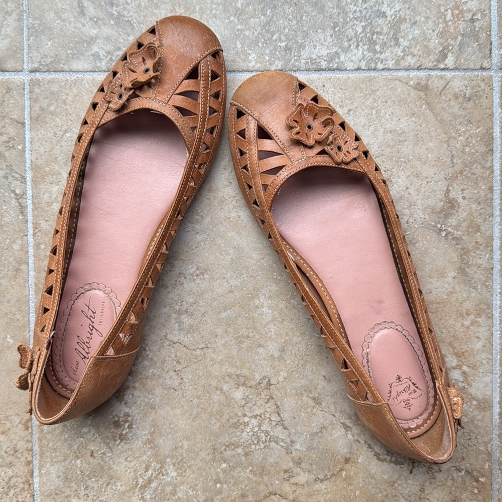 Miss Albright Leather Ballet Flats Anthropologie Laser Cutout 3D Flowers Size 10